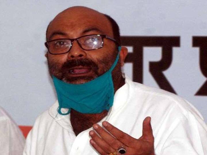 महोबा में व्यापारी के परिजनों से मिलने जा रहे यूपी कांग्रेस अध्यक्ष अजय लल्लू गिरफ्तार