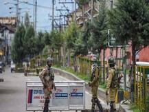 जम्मू-कश्मीर से वापस बुलाए जाएंगे अर्धसैनिक बलों के 10 हजार जवान, केंद्रीय गृह मंत्रालय ने लिया फैसला