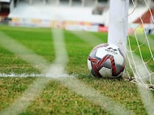 पूर्व भारतीय फुटबॉल गोलकीपर भास्कर मैती का नवी मुंबई में हुआ निधन