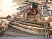 #खूनीपुल : उन्नाव में लकड़ी के पुल से गिरकर महिला की मौत, ABP न्यूज के चेताने के बावजूद डिप्टी सीएम ने नहीं किया वादा पूरा