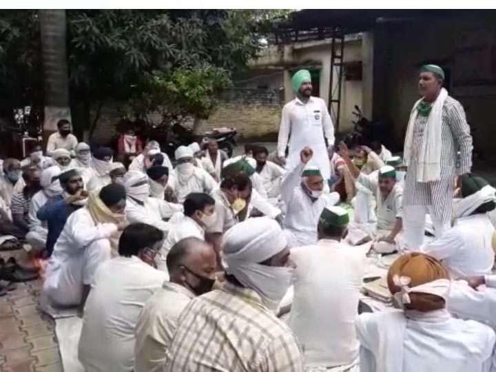 Sugarcane farmers protest in saharanpur ann बकाया भुगतान के लिये गन्ना किसानों का सहारनपुर में प्रदर्शन, न मिलने पर बड़े आंदोलन का अल्टीमेटम