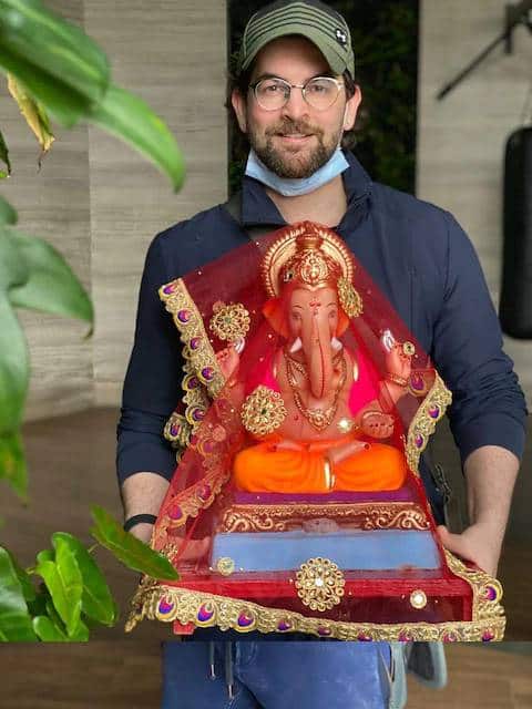 कोरोना वायरस महामारी चलते निल नितिन मुकेश और उनके परिवार ने फैसला किया है कि इस बार निजी स्तर पर ही गणेशोत्सव को सेलिब्रेट कर रहे हैं. 