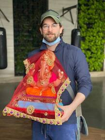 Ganesh Chaturthi 2020: नील नितिन मुकेश घर लाए इको-फ्रेंडली गणपति, नए घर में मना रहे हैं गणेशोत्सव का जश्न