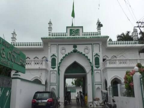 वैश्विक महामारी कोरोना ने 320 साल की परंपरा पर लगाया ब्रेक, इस बार नहीं उठेंगे ताजिया वैश्विक महामारी कोरोना ने 320 साल की परंपरा पर लगाया ब्रेक, इस बार नहीं उठेंगे ताजिया