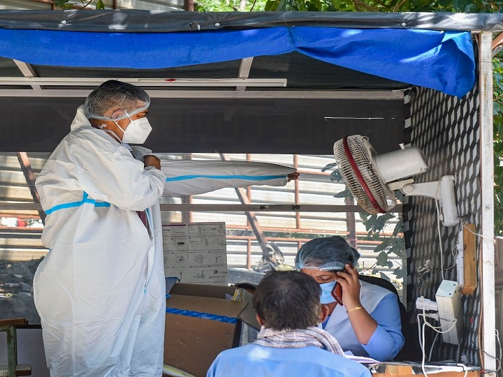 India Coronavirus Cases and Death Latest Update 23 August 2020 देश में अबतक 30 लाख से ज्यादा लोग कोरोना संक्रमित, 24 घंटे में आए करीब 70 हजार नए मामले