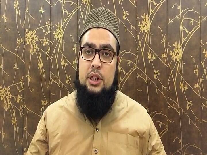 Muslim clerk demands to take action on fake news over Corona Vaccine ANN मौलाना का दावा- कोरोना वैक्सीन में लगी है चिप, मुस्लिम धर्मगुरुओं ने की कार्रवाई की मांग