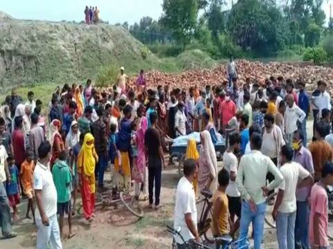 अपनी मां को प्रेमी के साथ आपत्तिजनक स्थिति में देखा था बेटा, फिर इस कलयुगी मां ने रची ऐसी साजिश कि सभी दंग रह गये