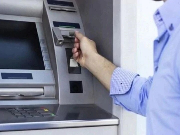 You can withdraw money from SBI ATM without a debit card know the complete process here बिना डेबिट कार्ड के भी आप निकाल सकते हैं ATM से पैसा, यहां जानिए पूरा प्रोसेस
