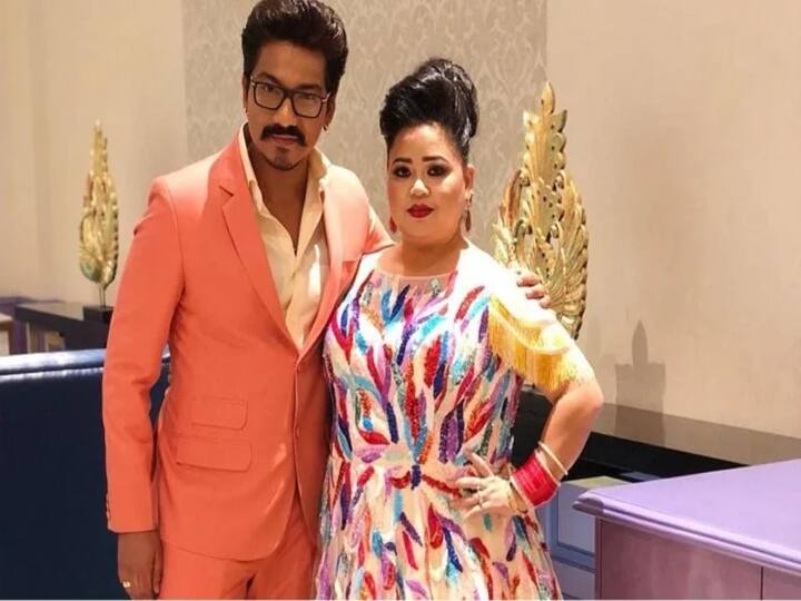 भारती सिंह और हर्ष लिम्बाचिया टीवी के बड़े नाम हैं. हर्ष पहले कॉमेडी शोज की स्क्रिप्ट लिखा करते थे बाद में उन्होंने होस्ट करना शुरू किया. हर्ष लिम्बाचिया ने लंबे समय तक भारती को डेट करने के बाद 2017 में शादी की. 