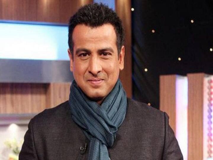 टीवी और बॉलीवुड का जाना-माना नाम बन चुके रोनित रॉय ऋतिक रोशन की फिल्म काबिल में विलेन बने हैं. टीवी शो अदालत, कसौटी ज़िंदगी की और क्योंकि सास भी कभी बहू थी सीरियल से घर-घर में मशहूर होने वाले रोनित रॉय एक्टिंग के अलावा अपनी सिक्योरिटी एजेंसी भी चलाते हैं.