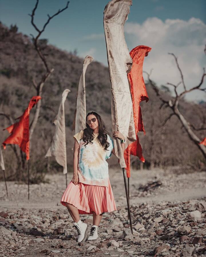 नेहा धूपिया ने साल 2003 से बॉलीवुड में फिल्म 'कयामतः द सिटी अंडर थ्रेट' से डेब्यू किया. इस फिल्म में उनके अपॉजिट अजय देवगन थे. फिल्म में सुनील भी अहम किरदार में थे.