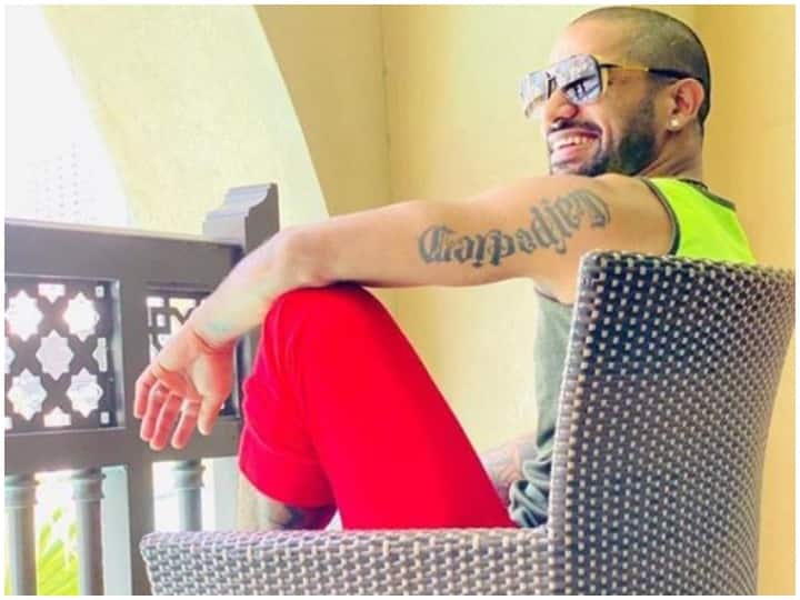 Yuzvendra Chahal mocked Shikhar Dhawan's baldness चहल ने सिर के बालों को लेकर उड़ाया शिखर धवन का मजाक, वायरल हुए दोनों के कमेंट