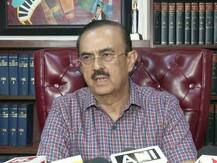 सुशांत के पिता के वकील विकास सिंह ने कहा- मैं रिया के स्तर तक नहीं गिर सकता