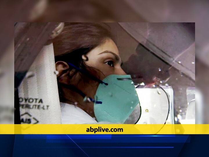 सुशांत मामला: रिया चक्रवर्ती से CBI की पूछताछ जारी, ये हैं एजेंसी के सवाल CBI questioning Rhea Chakraborty in Sushant Singh Rajput Death Case सुशांत मामला: रिया चक्रवर्ती से CBI की पूछताछ जारी, ये हैं एजेंसी के सवाल