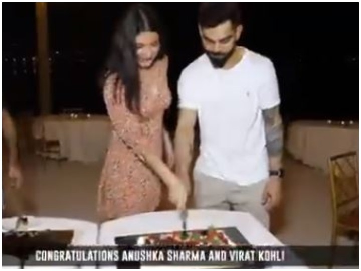 IPL 2020: Virat-Anushka cut cake on beach in Dubai IPL 2020: दुबई में विराट-अनुष्का ने समुद्र किनारे काटा केक, सोशल मीडिया पर वायरल हुआ वीडियो