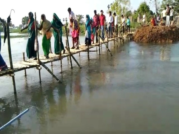 Gopalganj: Road connecting Gopalganj-Siwan broken due to floods, people have trouble