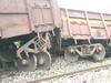 मथुरा: मालगाड़ी के चार डिब्बे पटरी से उतरे, डेढ़ दर्जन से अधिक ट्रेनें प्रभावित