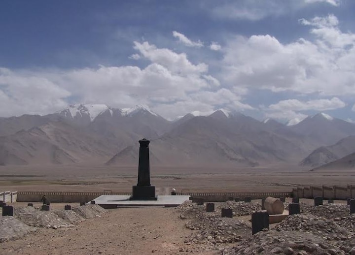 Ladakh Standoff China military base are on the target of Indian missiles ANN Ladakh Standoff: भारत के तिहरे चक्रव्यूह में फंसा ड्रेगन, भारतीय मिसाइलों की जद में है चीन के सैन्य ठिकाने
