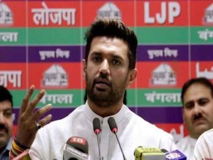 LJP chief Chirag Paswan Says I dont need to use PM Modis photos for campaigning, I am his Hanuman चिराग पासवान बोले- मैं पीएम मोदी का हनुमान हूं, वे मेरे दिल में बसते हैं, दिल चीर कर दिखा सकता हूं