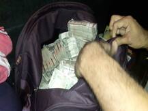 चुनावी सरगर्मी के बीच राजधानी पटना में नेता की गाड़ी से लाखों रुपये बरामद, जांच में जुटी पुलिस