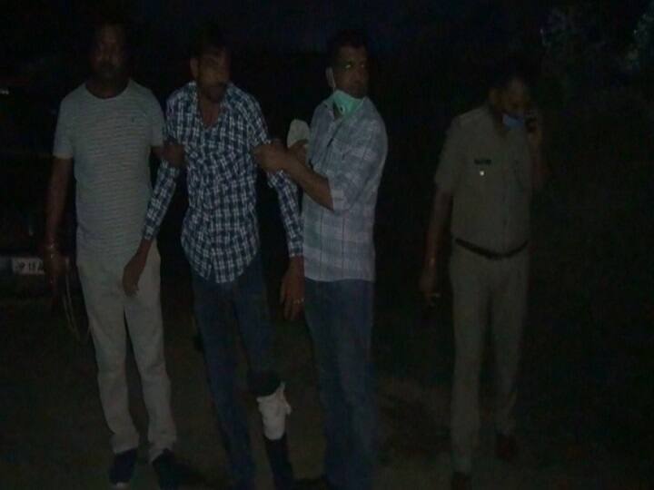 मेरठ: मुठभेड़ में पुलिस की गोली से घायल हुए दो वॉन्टेड बदमाश, कई हथियार बरामद Two criminal injured in Police firing in Meerut ANN मेरठ: मुठभेड़ में पुलिस की गोली से घायल हुए दो वॉन्टेड बदमाश, कई हथियार बरामद