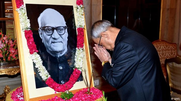 देश के महान स्वतंत्रता सेनानियों में से एक वीवी गिरी साल 1969 में भारत के प्रथम नागरिक बने. वे देश के चौथे राष्ट्रपति थे. उन्हें साल 1975 में भारत रत्न से सम्मानित किया गया. वीवी गिरी को राष्ट्रपति चुने जाने की कहानी भी बेहद रोचक है.