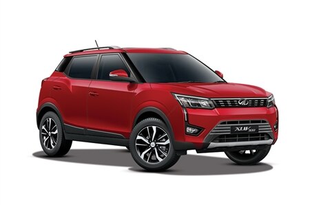 Top variant car features will also be found in these base variant cars, check here price and all features बेस वैरियंट में भी मिलेंगे शानदार फीचर्स, ये हैं टॉप कार