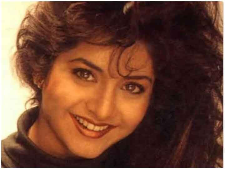 जब श्रीदेवी से तुलना पर दिव्या भारती ने दिया था ऐसा रिएक्शन Old interview When compared to Sridevi, Divya Bharti gave such a reaction जब श्रीदेवी से तुलना पर दिव्या भारती ने दिया था ऐसा रिएक्शन
