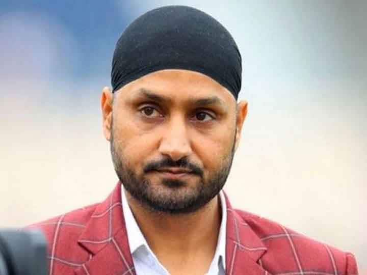 IPL में हरभजन के खेलने पर सस्पेंस: भज्जी और CSK टीम मैनेजमेंट ने साधी चुप्पी Suspense on Harbhajan's play in IPL: Bhajji and CSK team management keep their silence ANN IPL में हरभजन के खेलने पर सस्पेंस: भज्जी और CSK टीम मैनेजमेंट ने साधी चुप्पी