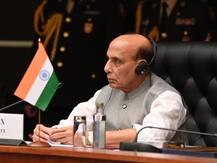 चीन के रक्षा मंत्री के सामने बोले राजनाथ सिंह- क्षेत्रीय स्थिरता के लिए विश्वास का माहौल और मतभेदों का शांतिपूर्ण समाधान महत्वपूर्ण