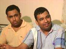 पीएम मोदी को भगवान की तरह मानते हैं मेरठ के दिव्यांग जुड़वां भाई, एक चिट्ठी से बदल गई किस्मत