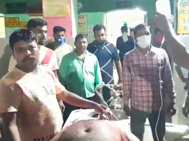 Historysheeter criminal rajesh nishad shot in ayodhya late evening ANN अयोध्याः हिस्ट्रीशीटर राजेश निषाद पर मंदिर में हुआ जानलेवा हमला, एक आरोपी गिरफ्तार, हालत गंभीर
