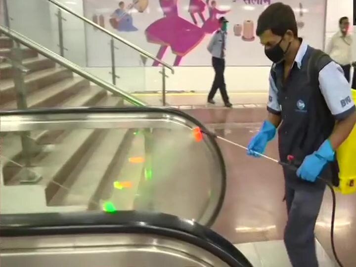 Lucknow Metro restart from tommorow with new guidelines कल से पटरी पर दौड़ेगी लखनऊ मेट्रो, यात्रा करने से पहले जान लें ये जरूरी नियम
