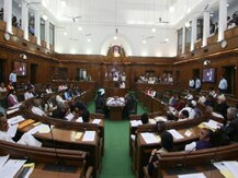 दिल्ली बजट सत्र: विधानसभा में हुई महंगाई पर चर्चा, पेट्रोल-डीजल को GST के दायरे में लाने की मांग उठी