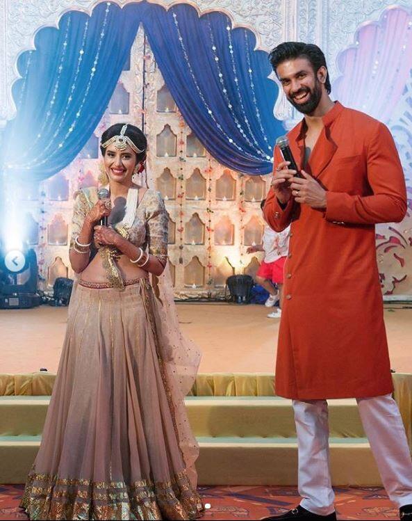 सभी तस्वीरें राजीव सेन और चारू असोपा के इंस्टाग्राम अकाउंट से ली गई हैं. 