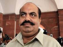 बाहुबली अतीक अहमद की अवैध बेनामी संपत्तियों पर चला बुलडोजर, मचा हड़कंप