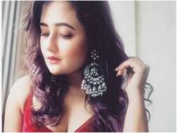 रश्मि देसाई का भोजपुरी गाना 'देख चढ़ल जवानी रसगुल्ला', मचा रहा धूम, आपने देखा क्या?