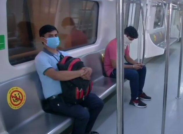 कोरोना महामारी के चलते पिछले करीब 5 महीने से अधिक समय से बंद मेट्रो सेवा 7 सितंबर से शुरू कर दी गई. ब्लू और पिंक लाइन के बाद आज रेड लाइन, ग्रीन लाइन और वायलेट लाइन पर भी सेवाएं शुरू हो गई हैं.