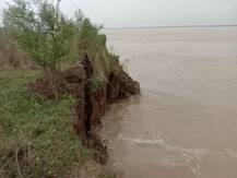 यूपी: नदी की कटान निगल रहा है खेती की जमीन, ग्रामीणों ने डीएम पर लगाया अनदेखी का आरोप