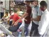 उत्तर प्रदेश के अलीगढ़ में दिनदहाड़े ज्वैलर्स की दुकान से 35 लाख रुपये की लूट, सीसीटीवी में कैद हुई वारदात