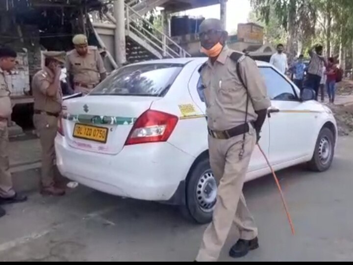 गाजियाबादः मोहन नगर चौराहे पर फिर मिला एक शव, इस बार कार में थी लाश Man Found Dead in Cab near Mohan Nagar Chowk in Ghaziabad ANN गाजियाबादः मोहन नगर चौराहे पर फिर मिला एक शव, इस बार कार में थी लाश