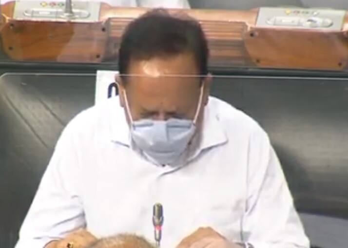 लोकसभा में केंद्रीय स्वास्थ्य मंत्री डॉ हर्षवर्धन ने कोरोना के खिलाफ सरकार के कामों की जानकारी भी दी.