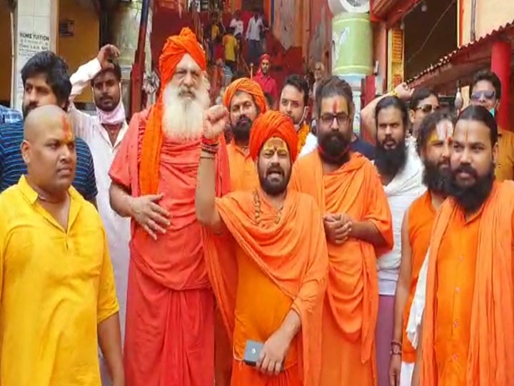Saints of Ayodhya raging on disputed statement of Champat Rai ann चंपत राय के विवादित बयान पर भड़के अयोध्या के साधु-संत, बोले- भगवान श्रीराम का किया अपमान