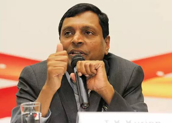 टीके कुरियन- प्रेमजी इन्वेस्ट में मुख्य निवेश अधिकारी.