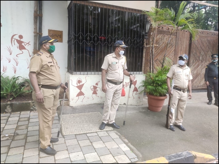 After Jaya Bachchan's statement in Parliament, 'Jalsa' security increased, three policemen deployed- ann संसद में दिए जया बच्चन के बयान के बाद 'जलसा' की बढ़ाई गई सुरक्षा, तीन पुलिसकर्मी तैनात