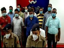 यूपी: रायबरेली में अवैध शराब का जखीरा बरामद, आबकारी विभाग पर उठे सवाल