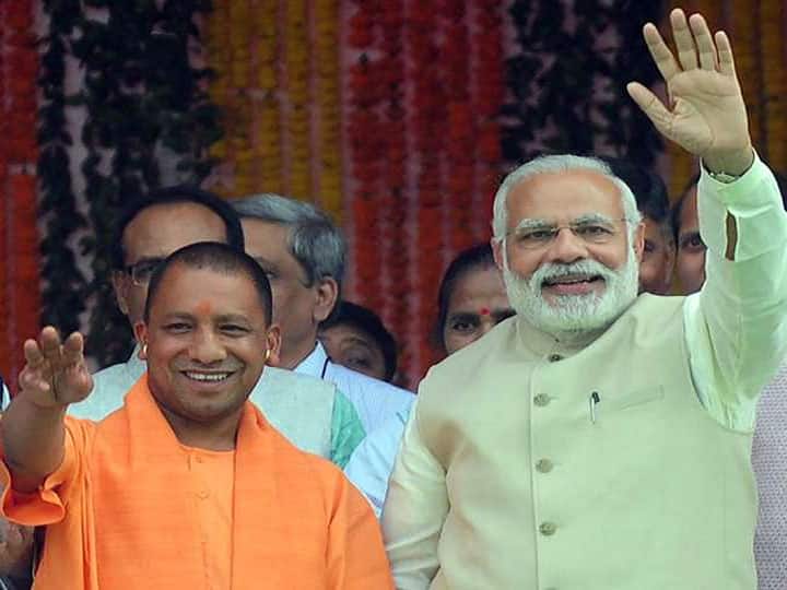 गोरखपुर: सीएम योगी ने वितरित किए उपकरण, कहा- पीएम मोदी ने दिव्यांगजनों को बनाया स्वावलंबी