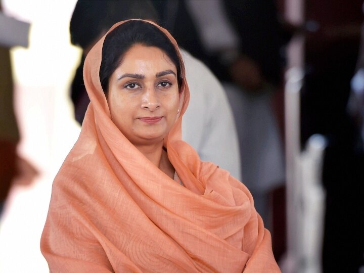 Harsimrat Kaur Badal discharged from PGI Chandigarh and her corona report negative सांस में तकलीफ के बाद अस्पताल में भर्ती हरसिमरत बादल की कोरोना रिपोर्ट निगेटिव, अस्पताल से मिली छुट्टी