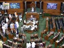 हरसिमरत कौर के इस्तीफे और कांग्रेस के वॉकआउट के बीच किसानों से जुड़े दो बिल लोकसभा में पास