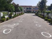 कर्नाटक में स्कूल और प्री-यूनिवर्सिटी आज से खुले, सोशल डिस्टेंस के नियम का हो रहा है पालन